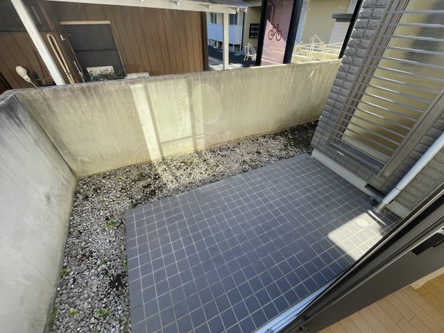 レースト明原のバルコニー