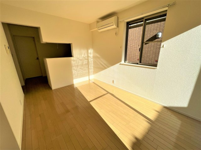 レースト明原