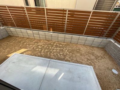 【庭】 | 栗の木ハウス