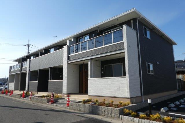 総社市小寺のアパートの外観