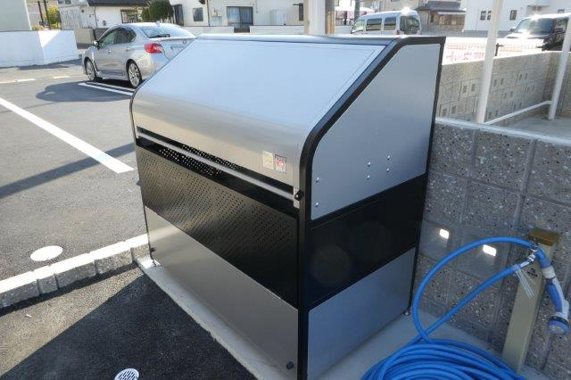 総社市小寺のアパートのその他共用部分|敷地内専用ゴミステーション