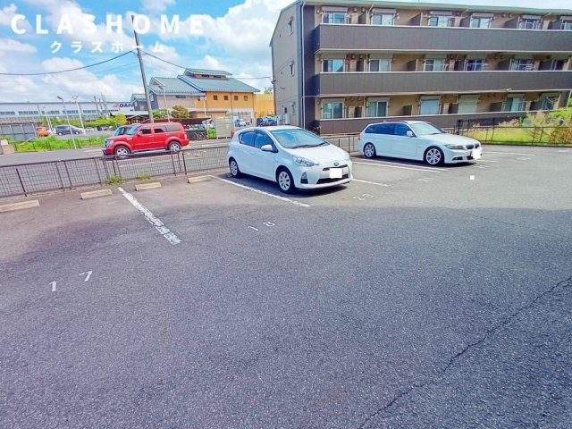 サンタスクエア東新　　刈谷市近郊の賃貸ならクラスホーム刈谷店の駐車場