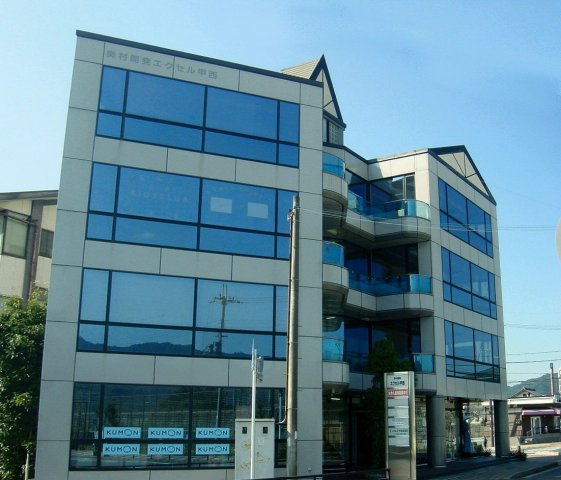 湖南市平松北１丁目の店舗事務所