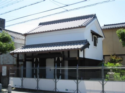 近江八幡市新町２丁目の店舗一部の外観