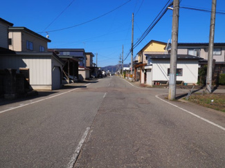 【前面道路含む現地写真】