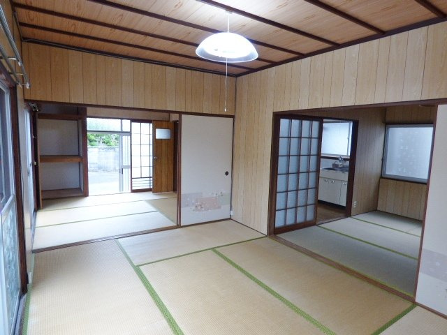 【居間・リビング】 | 文京台３丁目貸家