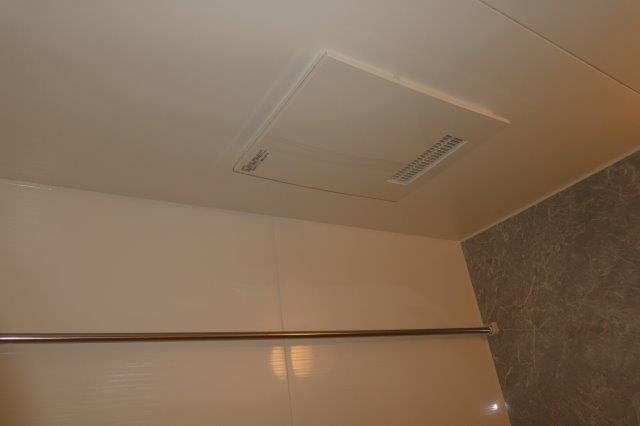 パーク倉敷の浴室|浴室乾燥機