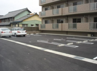 【駐車場】