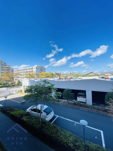 シーサイドももちクリスタージュ壱番館の駐車場