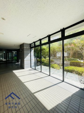 シーサイドももちクリスタージュ壱番館のエントランス