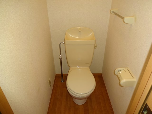 グレイスコートのトイレ|写真は207号室、同タイプになります