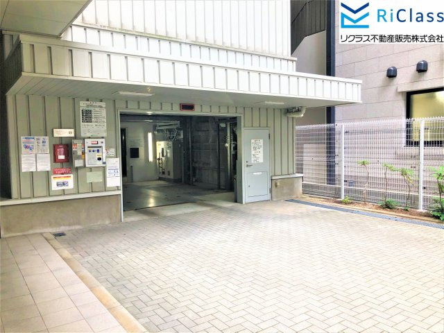 ライオンズタワー神戸・旧居留地の駐車場