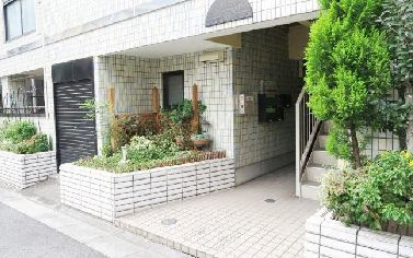 サンピラーSのエントランス
