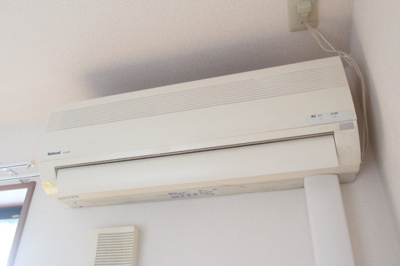 【設備】 | エスポアールSⅢ | 子供部屋にあるエアコンです