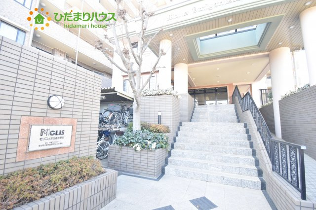 モリス大宮日進壱番館のエントランス