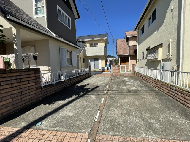 佐波郡玉村町五料　中古1280の駐車場