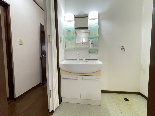 佐波郡玉村町五料　中古1280の独立洗面台