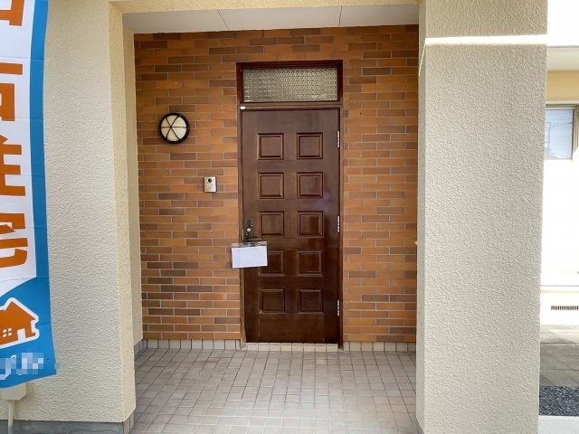 佐波郡玉村町五料　中古1280の玄関