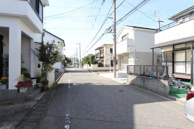 【前面道路含む現地写真】 | 東大和市向原１丁目/新築戸建て