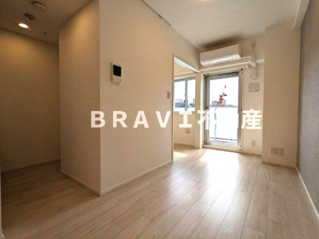 アーバス天満橋 BRAVI不動産の居間・リビング|【アーバス天満橋】