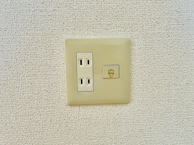 フローラル幸風のその他|居間　インターネット
