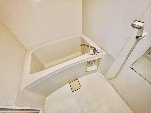 フローラル幸風の浴室|日々の疲れを癒すお風呂付です
※反転の場合あり