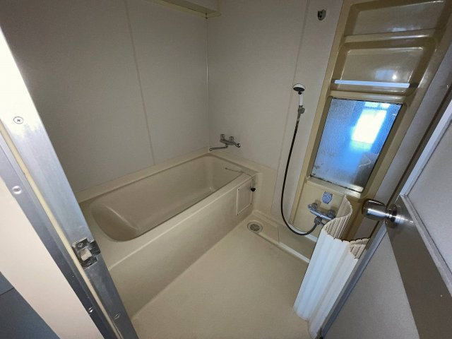 ＬＥＯ拾八番館の浴室