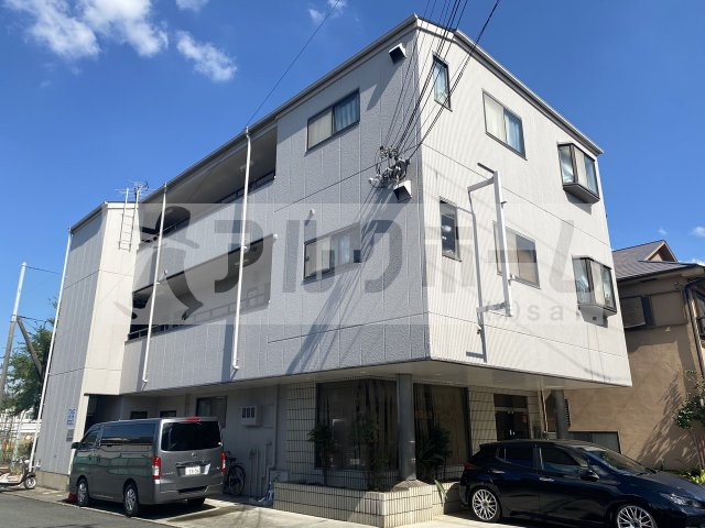 道明寺三栄プラザの外観