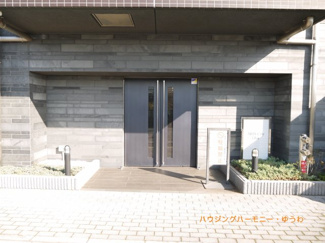 【エントランス】