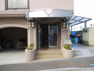【エントランス】