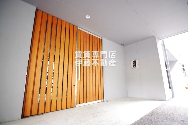 Kudo 上小田井のエントランス