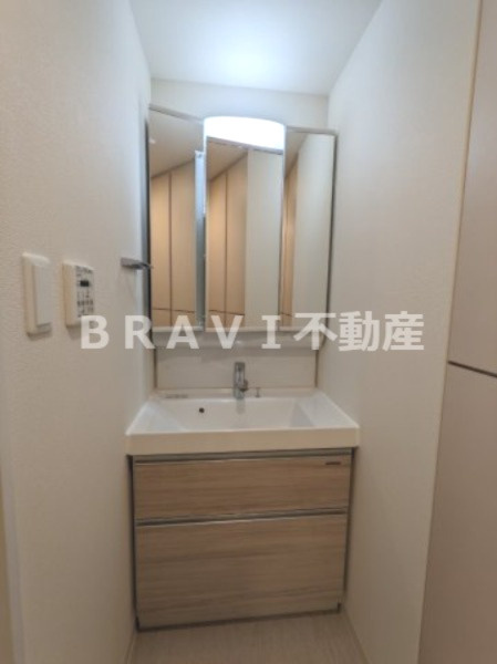 Dimus北浜（ディームスキタハマ）　BRAVI不動産の独立洗面台