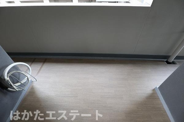 【バルコニー】 | サヴォイ ル・プルミエ パリエ | 落ち着いた時間を過ごせるバルコニーです