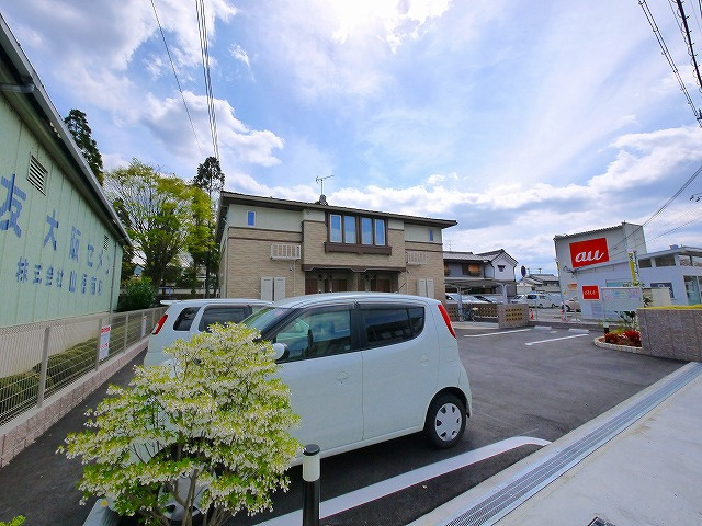 カルムアルシオンの駐車場
