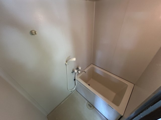 ファーストハウスの浴室