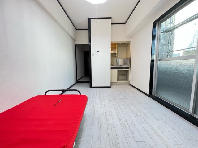 本多ビルディの居間・リビング|モデルルーム写真になります。