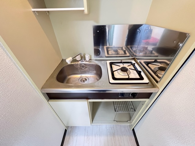 本多ビルディのキッチン|モデルルーム写真になります。