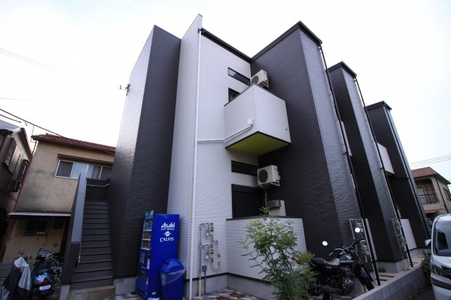 神戸市垂水区山手４丁目のアパートの外観