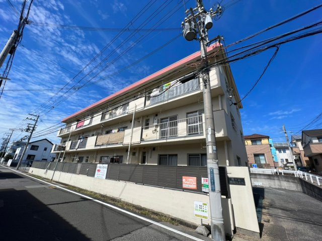 霞ヶ丘吉川ハイツの外観