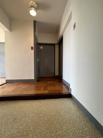 霞ヶ丘吉川ハイツの玄関