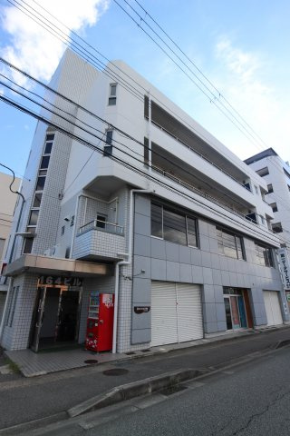 164ビルの外観