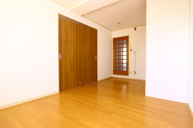 164ビルの居間・リビング