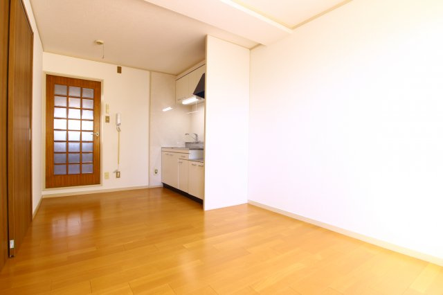 164ビルの居間・リビング