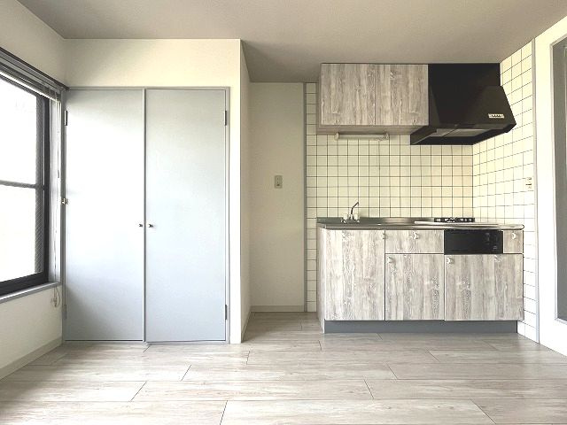 エトワール愛宕IIの居間・リビング|ゆったり過ごせる居間です