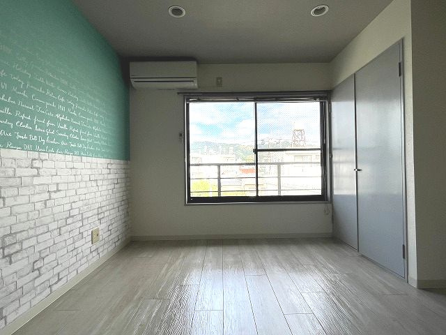 エトワール愛宕IIの居間・リビング|使いやすい居間です