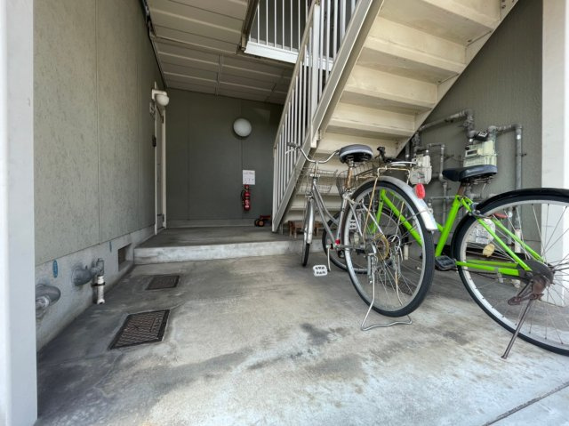 イワサキハイツのエントランス