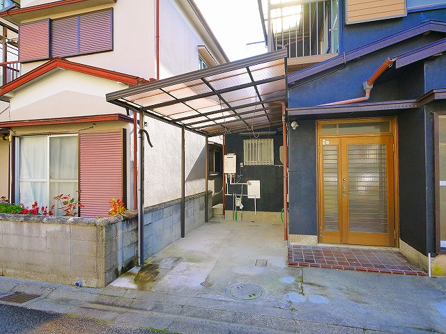 南京終町5丁目一戸建ての駐車場|駐車場です