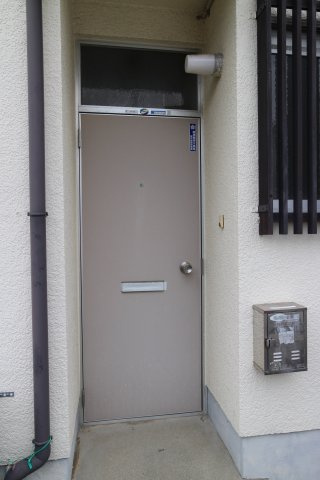 レジデンス王塚のエントランス