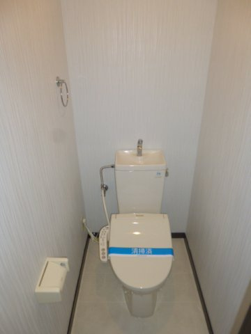 シャロンエースのトイレ|清潔感のあるトイレです