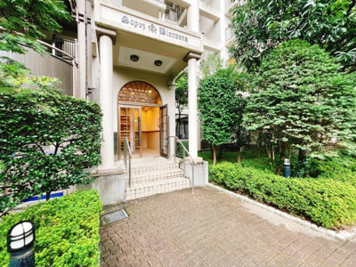 【エントランス】 | モアクレスト西台 | 全１８１戸が７棟に分かれており、それぞれの棟にエントランスがあります♪